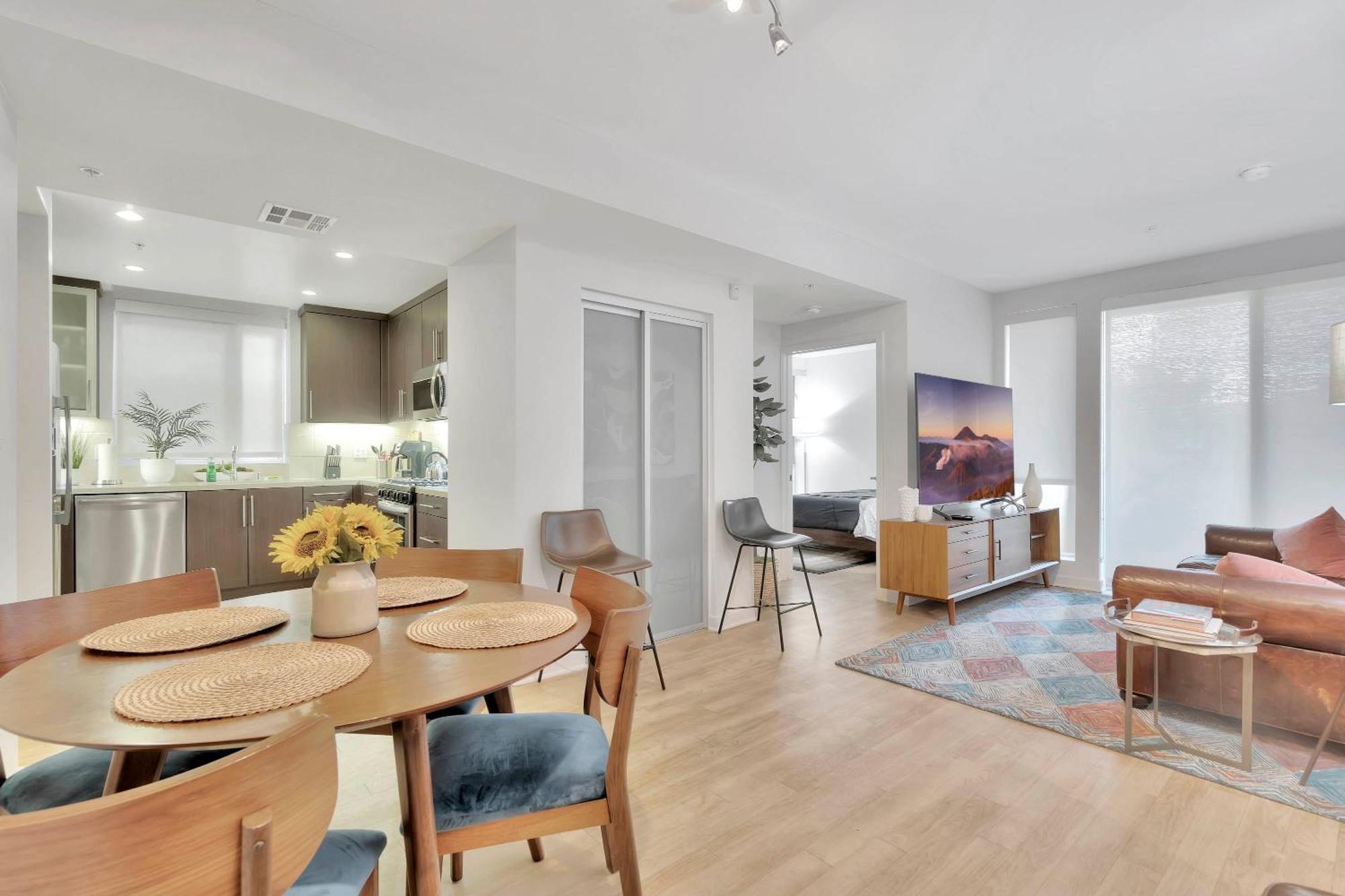 10 Cozy Heart Of Santa Monica *